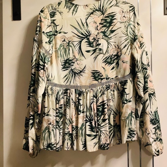 🌟Host Pick Some Days Lovin Boho Coastal Blouse XS - Picture 4 of 8